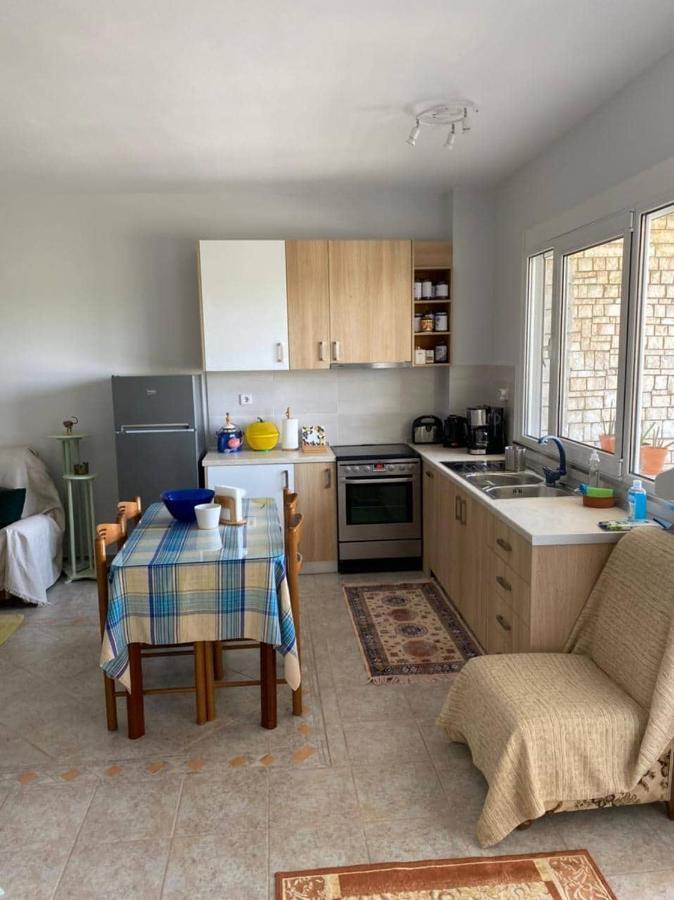 Polys Apartment And Paraskevi Studio With View Ptolemaida Esterno foto