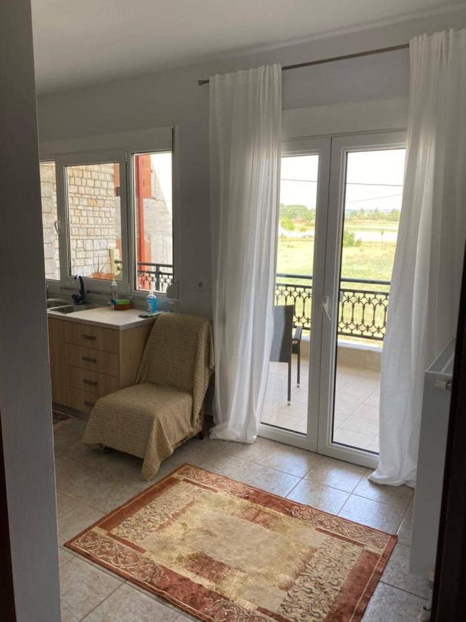Polys Apartment And Paraskevi Studio With View Ptolemaida Esterno foto