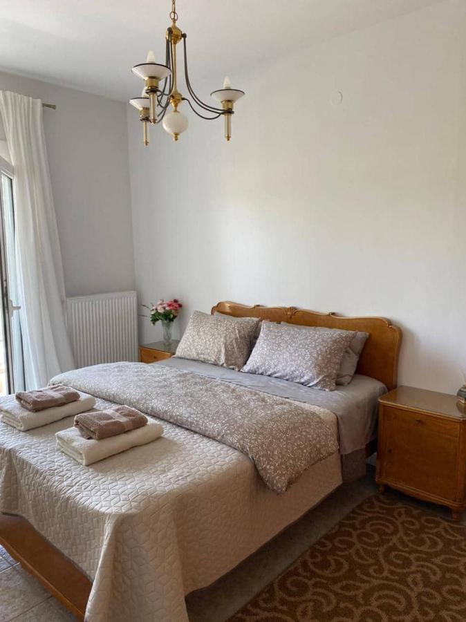 Polys Apartment And Paraskevi Studio With View Ptolemaida Esterno foto