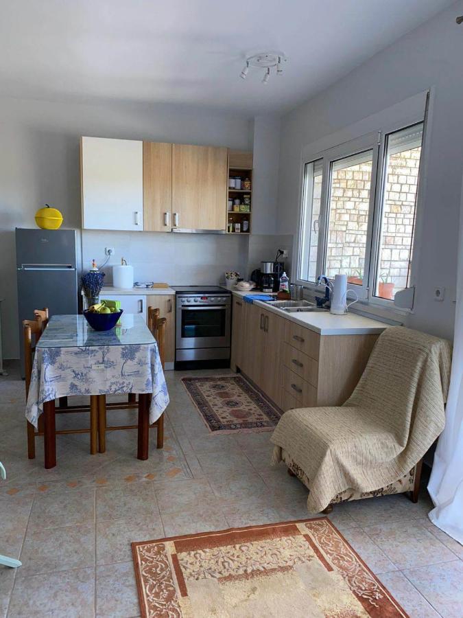 Polys Apartment And Paraskevi Studio With View Ptolemaida Esterno foto