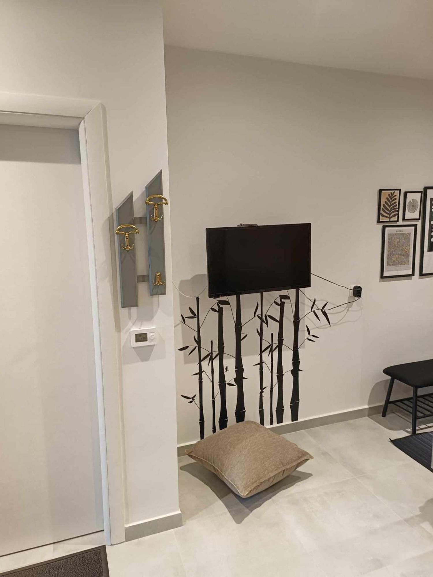 Polys Apartment And Paraskevi Studio With View Ptolemaida Esterno foto