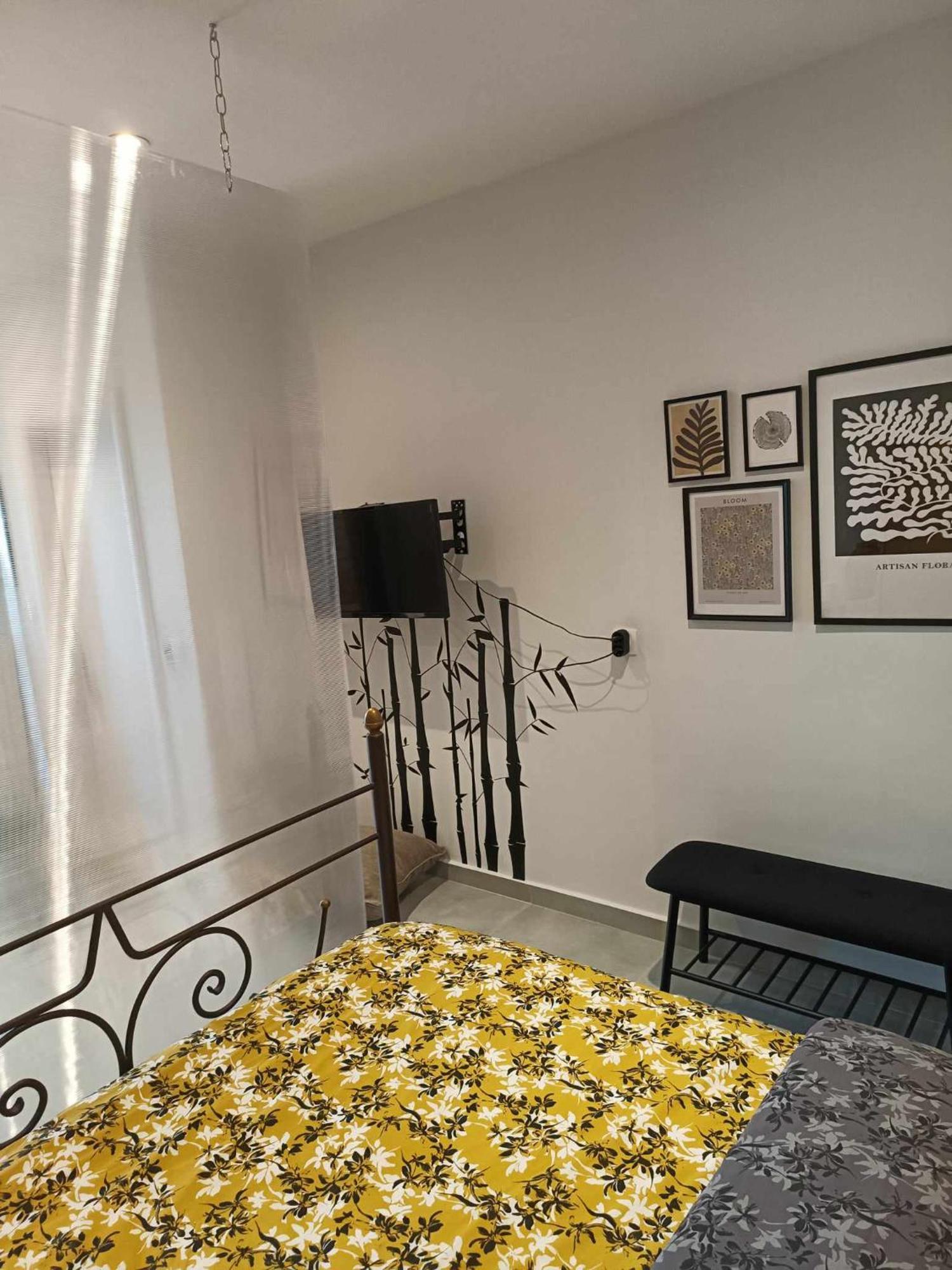 Polys Apartment And Paraskevi Studio With View Ptolemaida Esterno foto